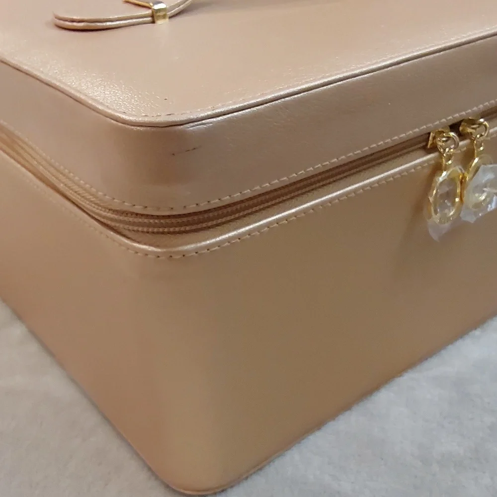 Vintage Gold Estee Lauder Makeup Storage Box Travel Box Red Interior - Picture 8 of 16